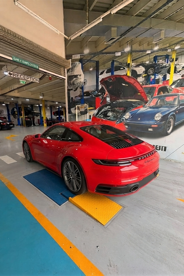Porsche Body Shop